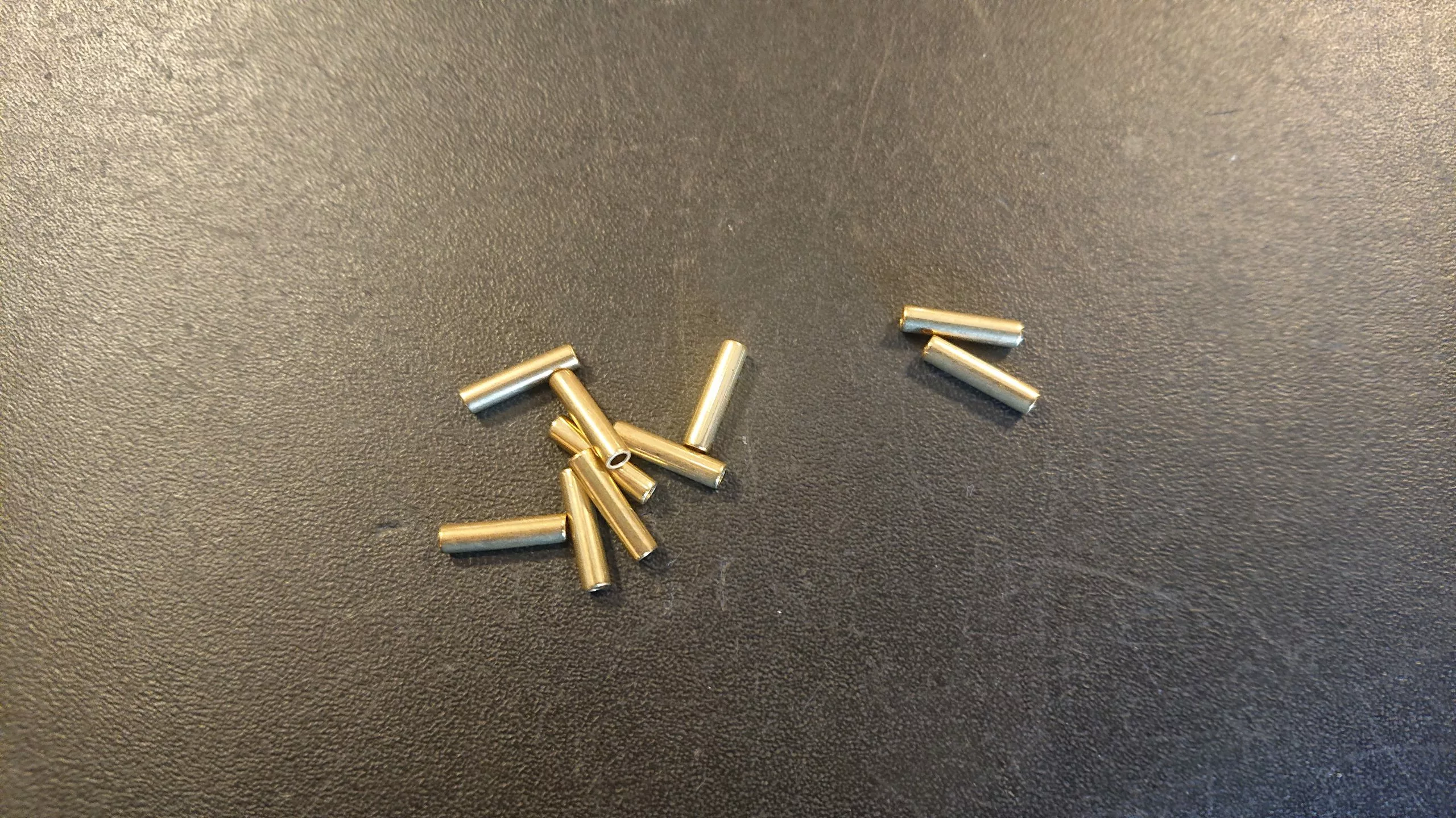 Gold Tubes – 3x13mm 10stk 3 Gold Tubes – 3x13mm 10stk